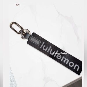 Lululemon Black Never Lost Key Strap 🔑
